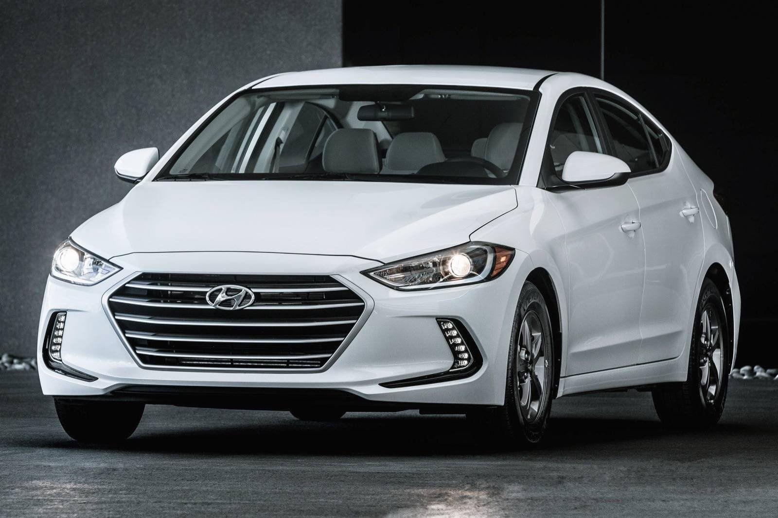 Hyundai Elantra: Good driving practices Hyundai Elantra: Good driving practices
